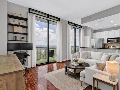 3040 Peachtree Rd NW Unit 1605