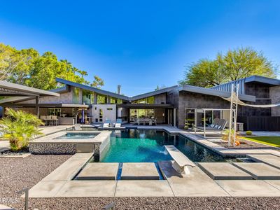 4306 E Desert Crest Dr