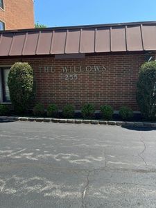 255 S West Ave APT 305