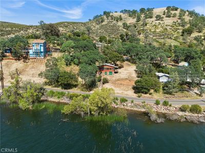 12398 Lakeshore Dr