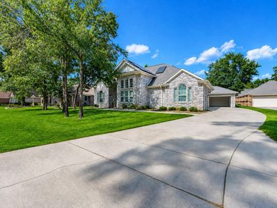 757 Forest Lane Dr