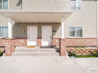 2015 Lawrence Ln #404