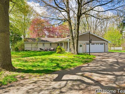 4090 Baywood Dr SE