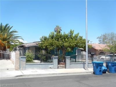 1717 E Mesquite Ave