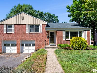 35 Fairwood Farms Drive