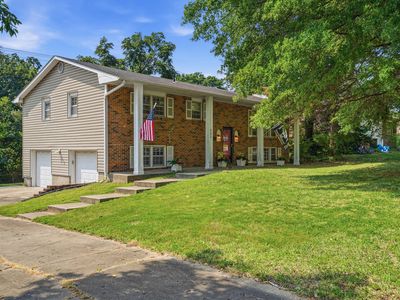 303 W Briarwood Ln