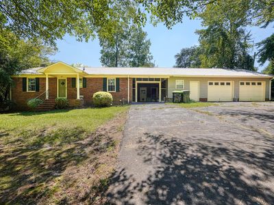 100 Carpenter Dr