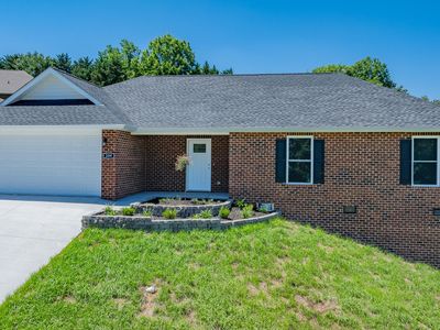 209 Farmington Dr