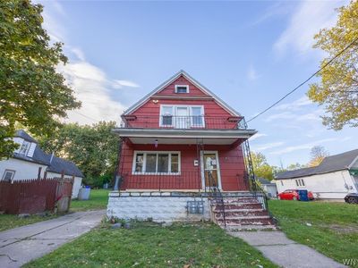 112 Goembel Ave