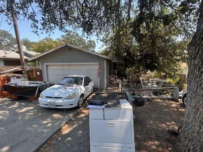 206 Sequoia Ave