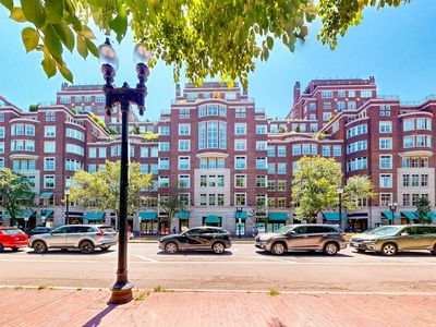 300 Boylston St Unit 601