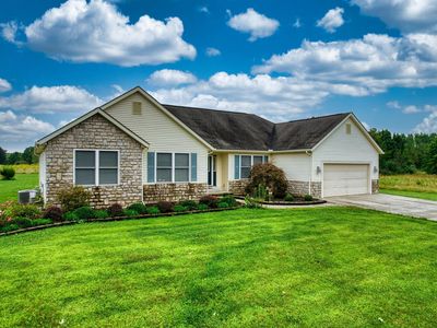 Property at 71 Bluegrass Dr SW, Pataskala, OH