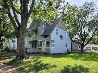 513 Cedar St