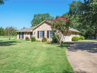 1811 Harris Dr