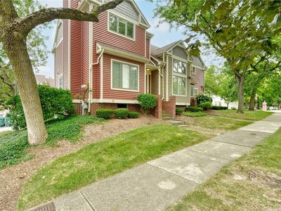 43 Adams St