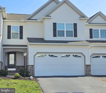 4625 Hamlin Ln