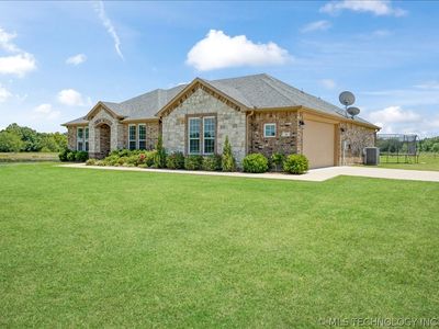 46 Blackberry Ln
