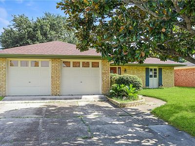 Property at 324 Pellerin Dr, Kenner, LA