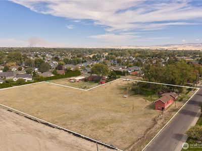 1010 /1012 Highland Road