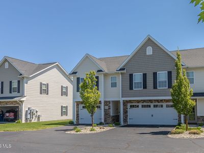 Property at 4703 Lakeside Dr, Maumee, OH