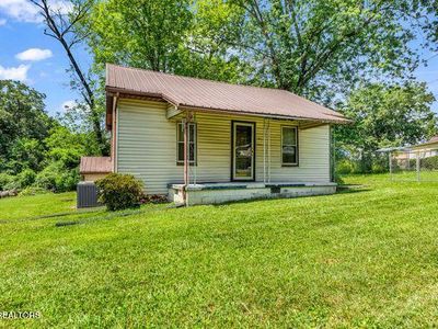 5823 3rd Ln