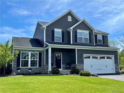 Property at 11 Airmont Dr, Orchard Park, NY