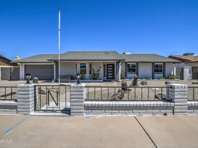 3934 W MEADOW Drive
