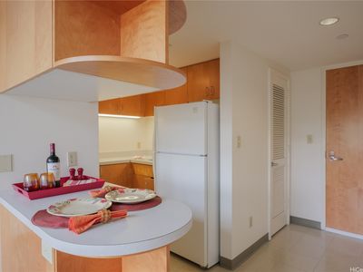 545 Queen St APT 633