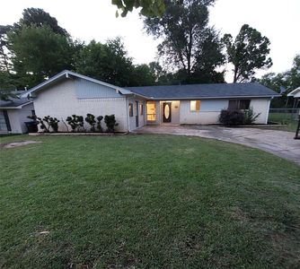 203 Erskine Dr
