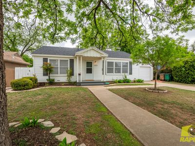 2525 Colorado Ave