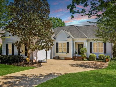 3104 Ridge Dr