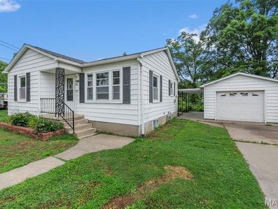 814 Star St
