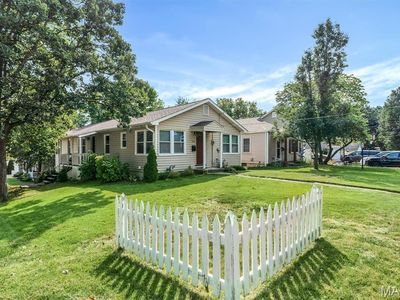 836 Evans Ave