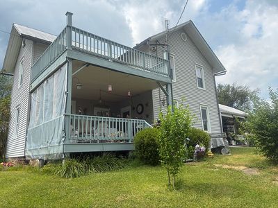 541 Campbellville Rd