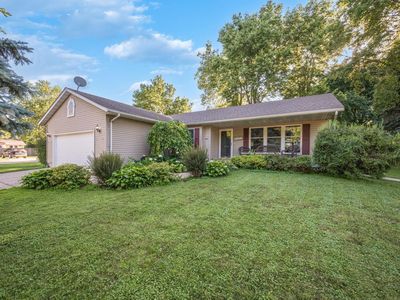 684 Shoreacres Dr