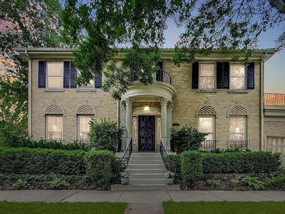 1141 N Euclid Ave