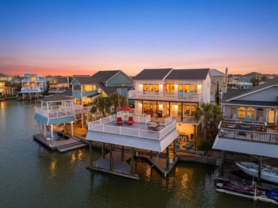 3905 Isla Del Sol