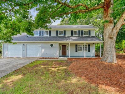 1695 Ridgeway Dr