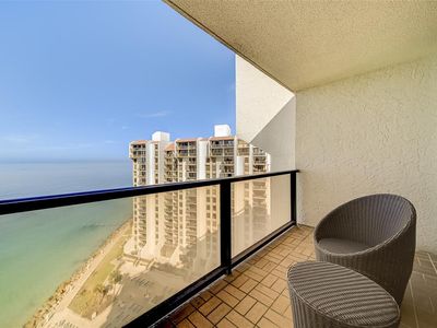 450 S Gulfview Blvd APT 1605