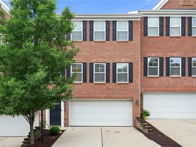 868 Highpointe Cir