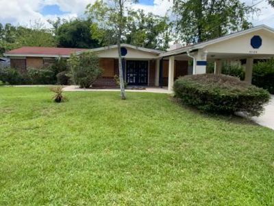 9726 DEVONSHIRE Boulevard