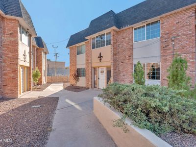 333 Eubank Ct #14B