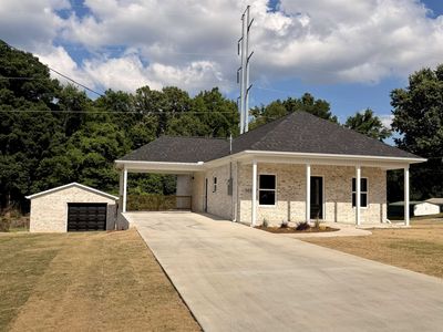 165 E Lakeside Dr