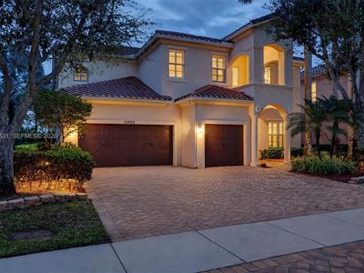 3402 Vanderbilt Dr