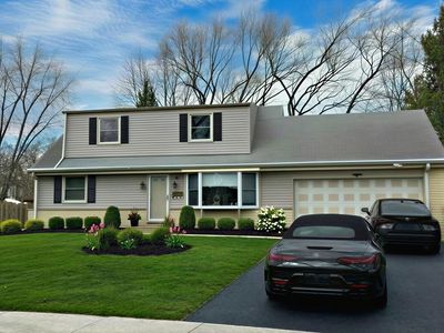 8 Greenwood Ct N