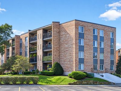 502 W Huntington Commons Rd APT 241