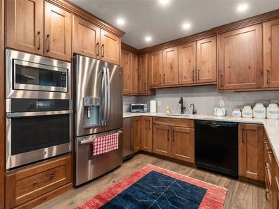 2800 Eagleridge Dr #B-3