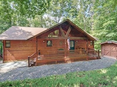 127 Lazy Creek Ln