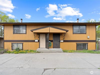 110 E Longfellow Avenue