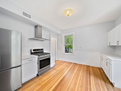 98 Boylston St APT 3